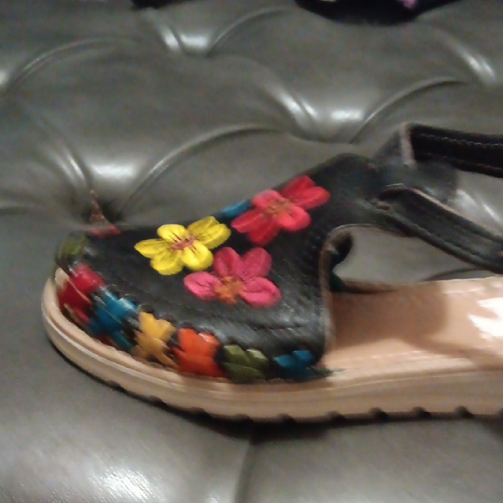 Black and Yellow Puzzle Sandals Casual Comfort